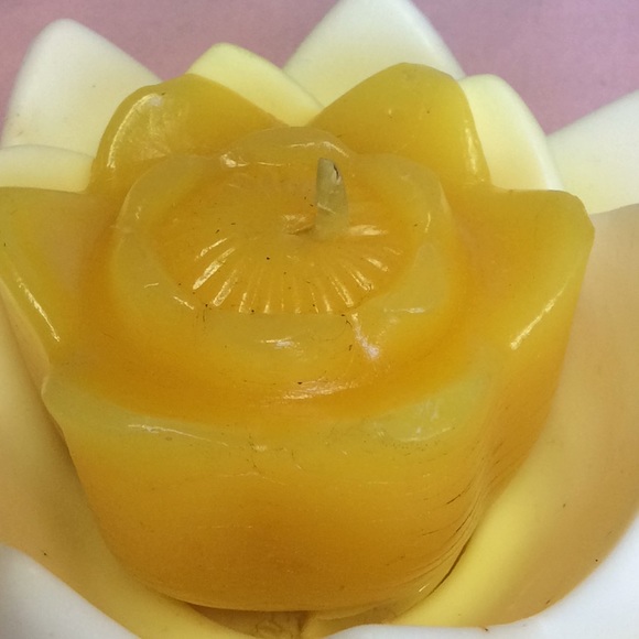 FINAL SALE PRICE Vintage Avon Collectible Candle & Decanter - Picture 4 of 6